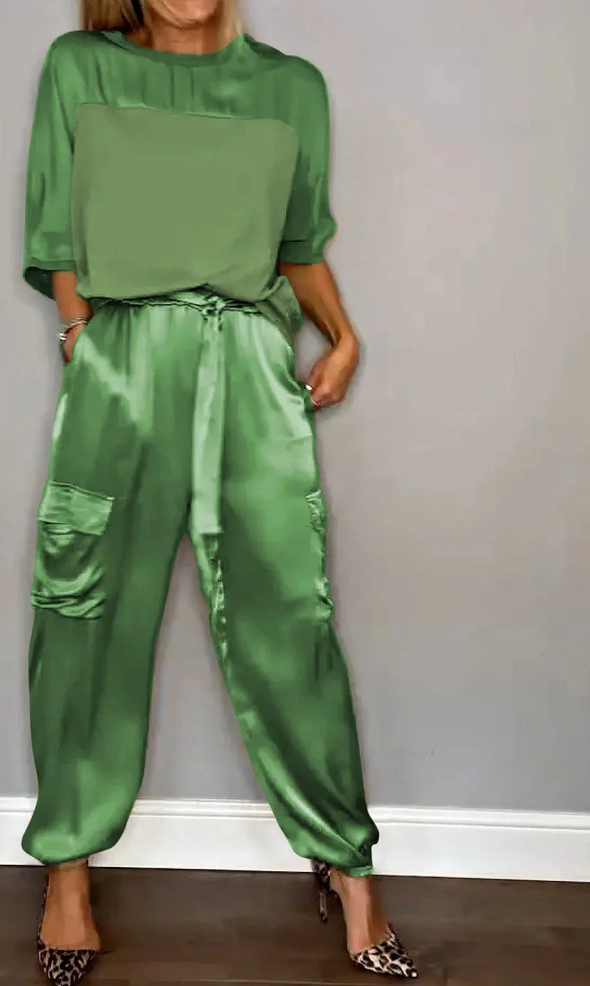 Hattie - Satijnen dames set met losse top en cargo broek