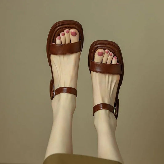 Maurice – Sandalen met vierkante neus en verstelbare band