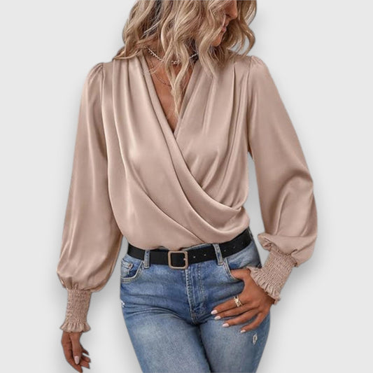 Arianwen - Dames blouse met overslag en geplooide mouwdetails
