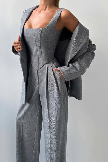 Armelda - Getailleerd damespak met top, blazer en broek