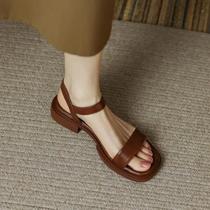 Maurice – Sandalen met vierkante neus en verstelbare band