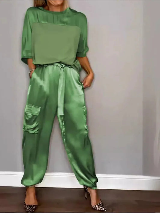 Hattie - Satijnen dames set met losse top en cargo broek