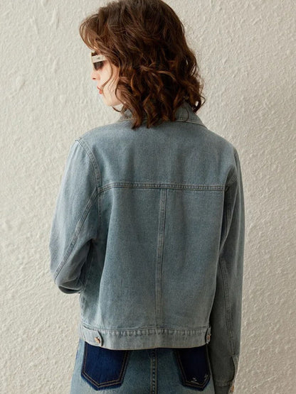 Lucinda - Korte dames denim jas met studs