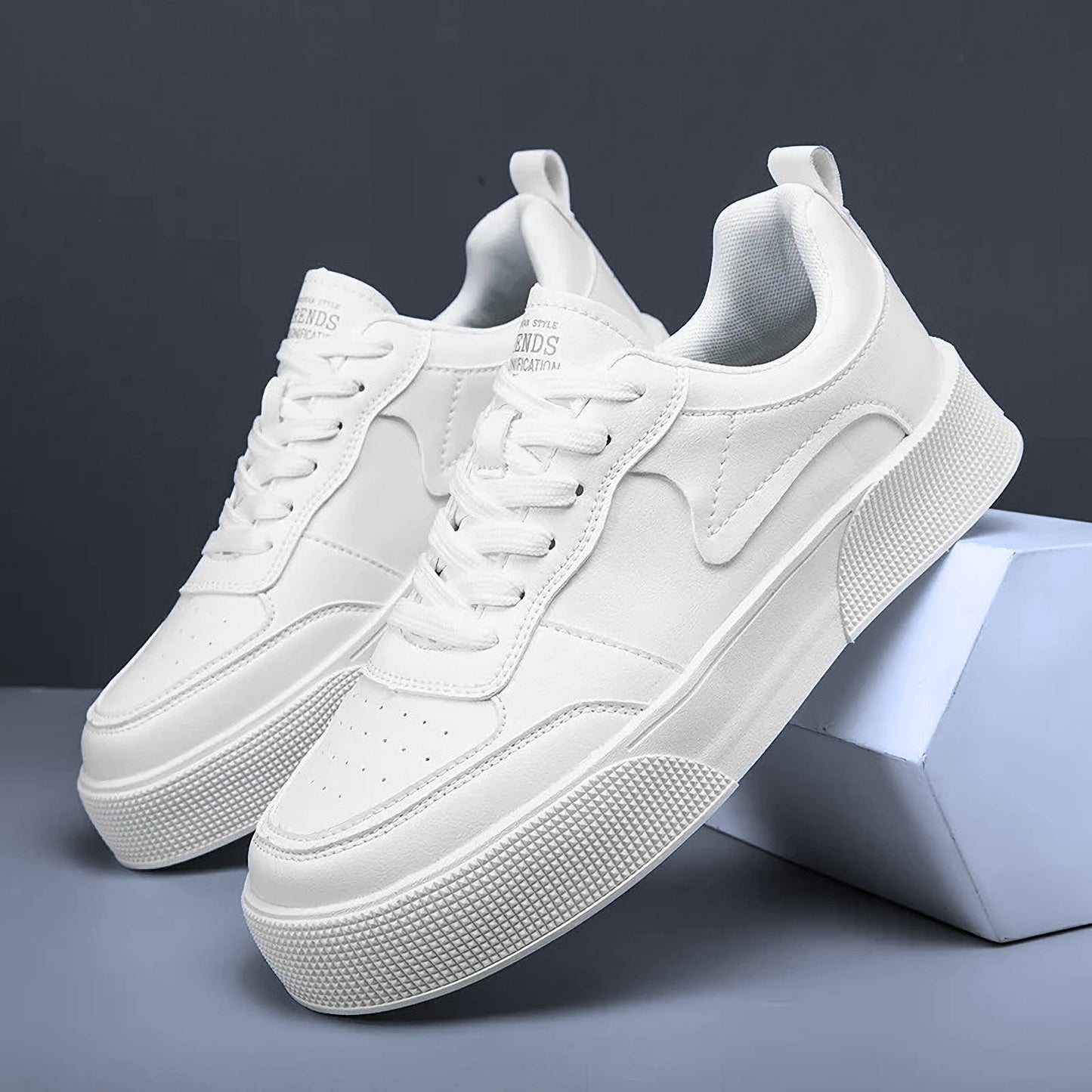 Eudes - Lage heren sneakers met dikke zool en cleane afwerking
