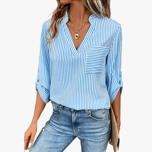 Sylvie - Gestreepte dames blouse met V-hals en borstzak
