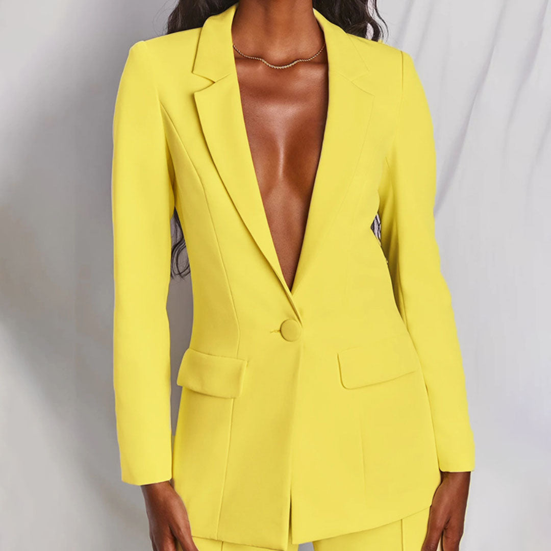Glenda – Getailleerd damespak met blazer en wijde broek