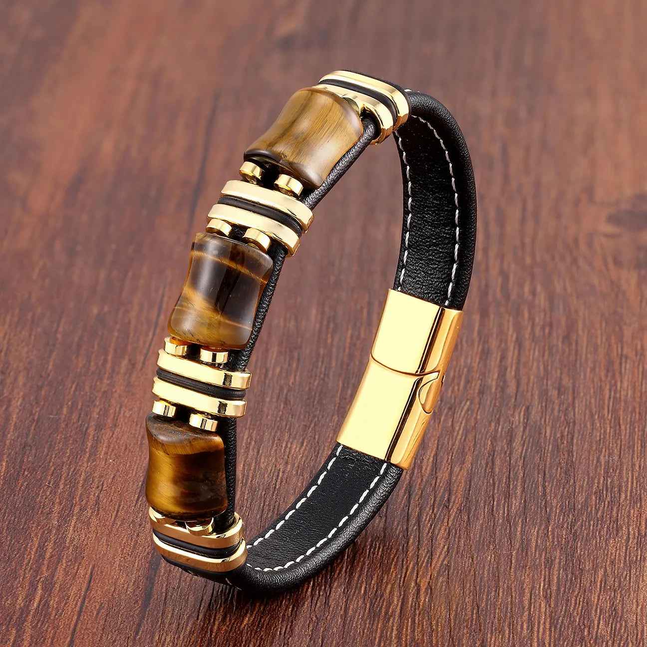 Luxe herenarmband met houtaccenten en metalen details