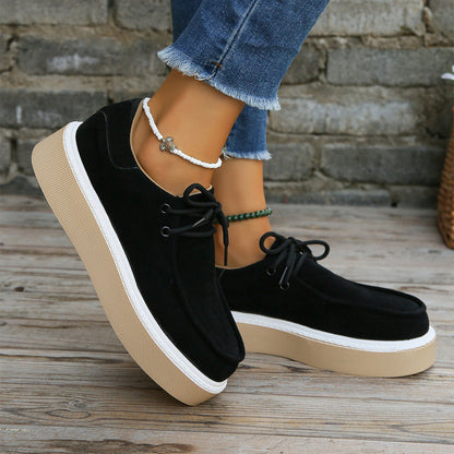 Noona - Dames platform veterschoen met suède look en verhoogde zool