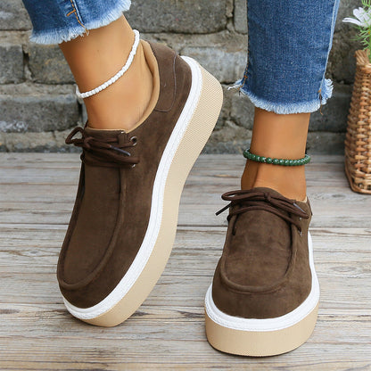 Noona - Dames platform veterschoen met suède look en verhoogde zool