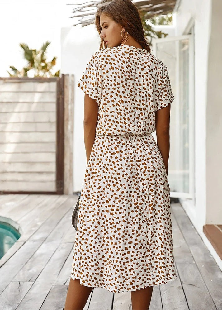 Nadezhda - V-hals zomerjurk met knoopsluiting voor dames