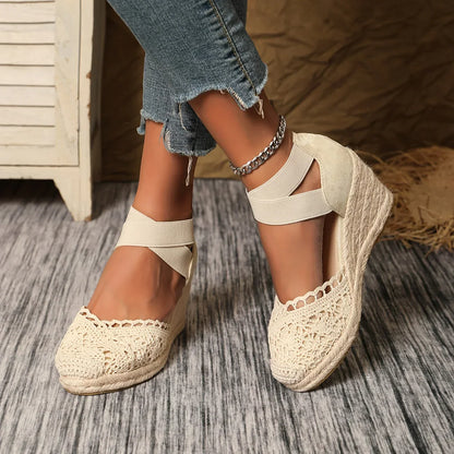 Susanne - Dames sleehak met gehaakt detail en elastische enkelband