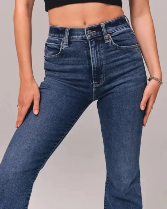 Karylle - Moderne flared jeans voor dames