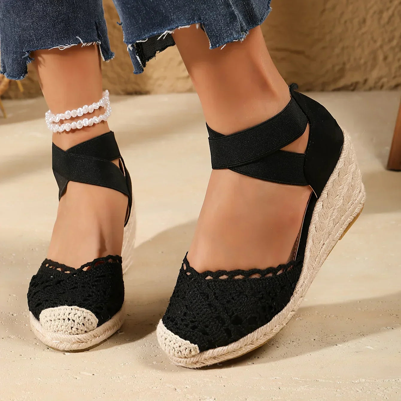Susanne - Dames sleehak met gehaakt detail en elastische enkelband