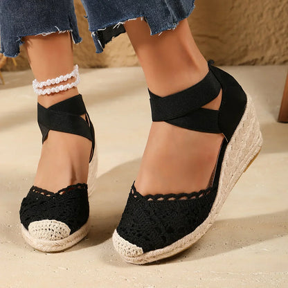 Susanne - Dames sleehak met gehaakt detail en elastische enkelband