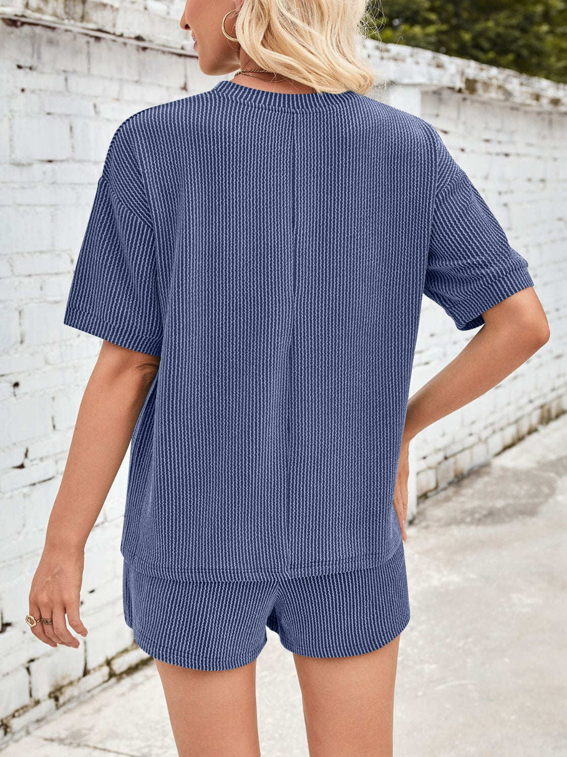 Sylwia - Geribbelde dames lounge set met short en T-shirt