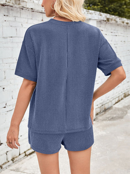 Sylwia - Geribbelde dames lounge set met short en T-shirt