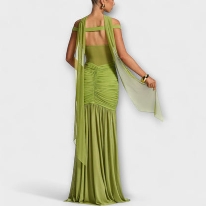 Prisila - Avondjurk met off-shoulder halslijn en hoge split