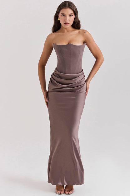 Ira - Elegante Strapless Avondjurk met Aansluitend Muiltje