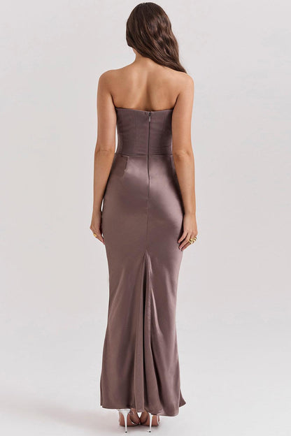 Ira - Elegante Strapless Avondjurk met Aansluitend Muiltje