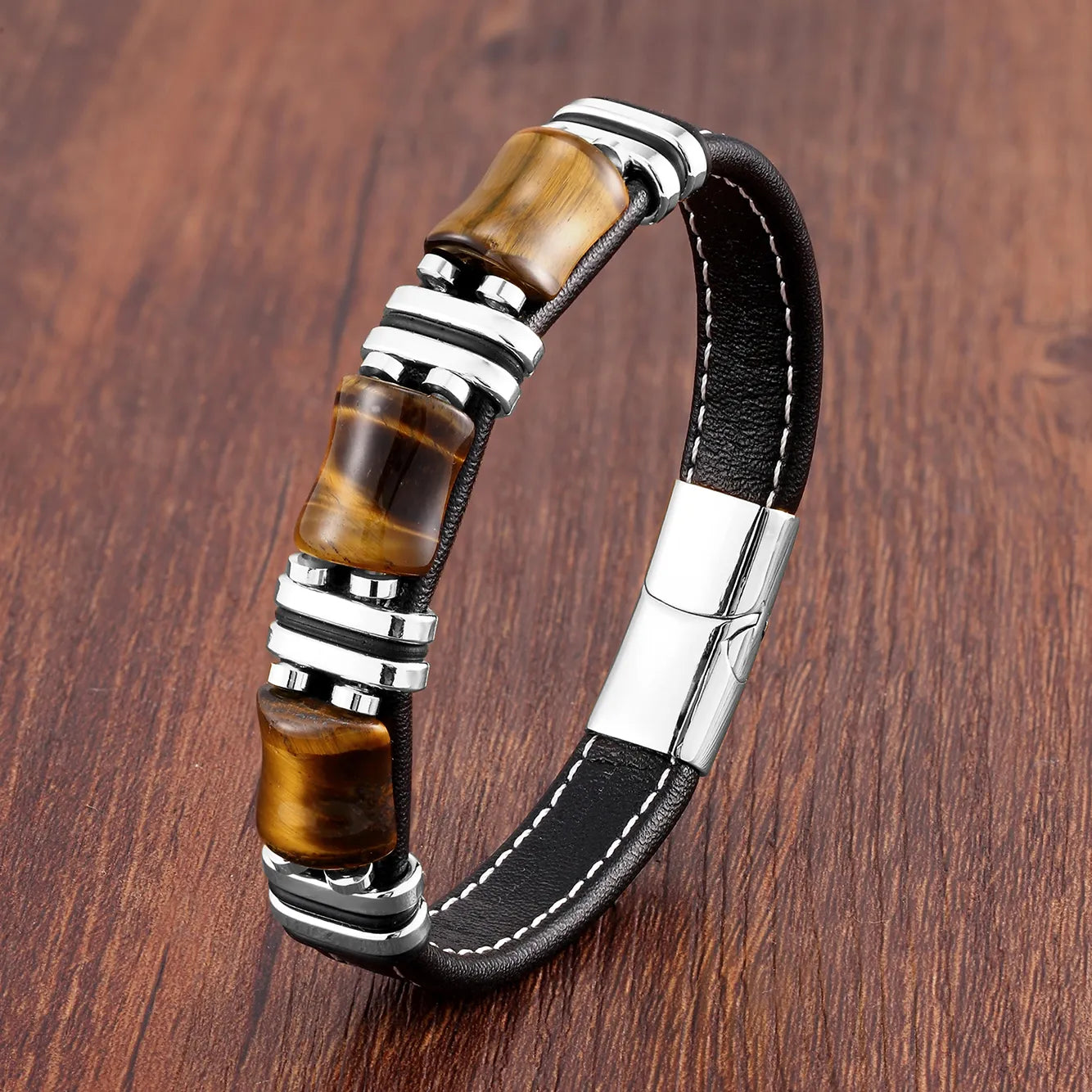 Luxe herenarmband met houtaccenten en metalen details