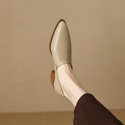 Carla - Minimalistische instapper voor dames met spitse neus