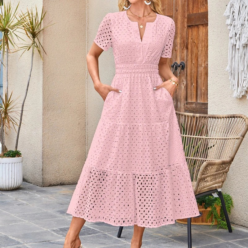 Sabrine - Broderie midi jurk met korte mouwen en split hals voor dames