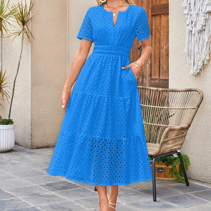 Sabrine - Broderie midi jurk met korte mouwen en split hals voor dames