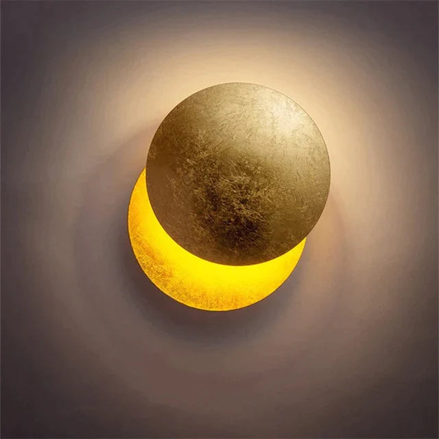 Unieke 360 graden draaiende LED Eclipse design wandlamp